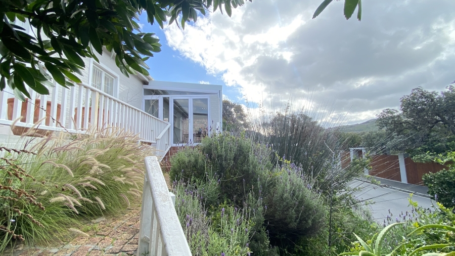 3 Bedroom Property for Sale in Glencairn Western Cape